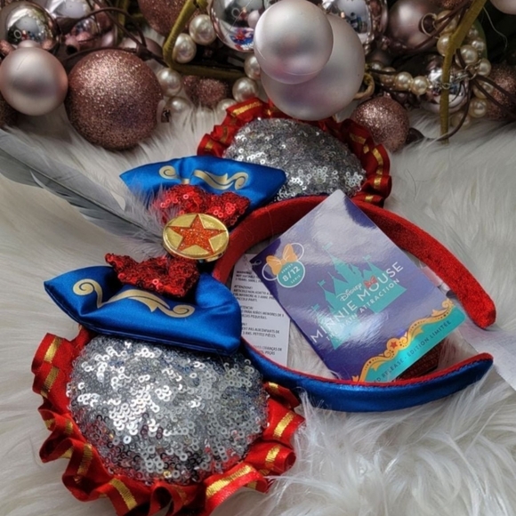 Minnie Mouse The Main Attraction Dumbo the Flying Elephant Ears Headband NEW - Picture 6 of 6